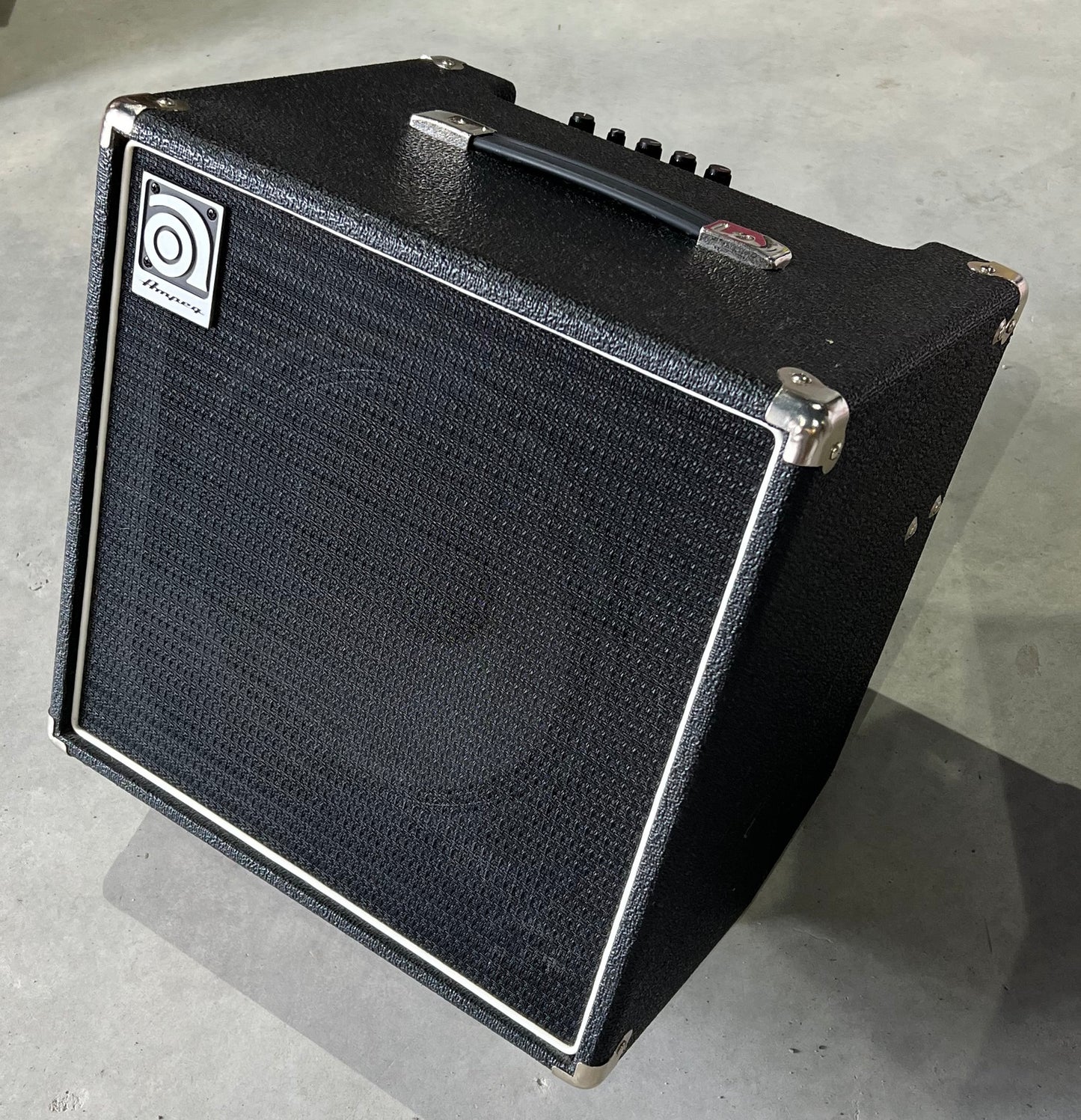 used Ampeg BA112 Bass Amp